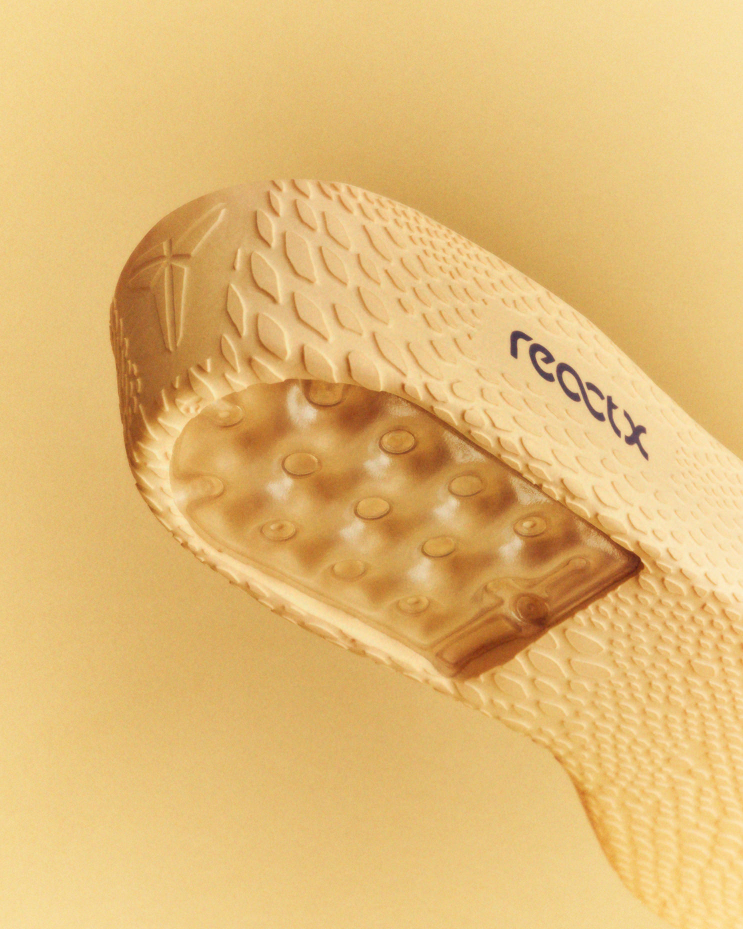 clothing,footwear,shoe,sneaker