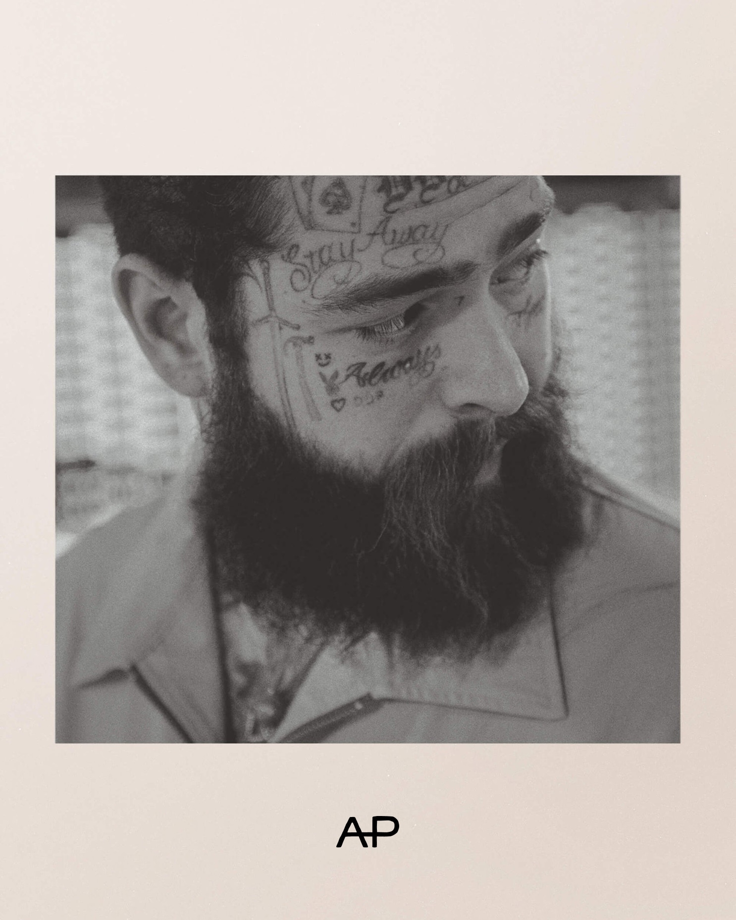 beard,face,head,person,adult,male,man